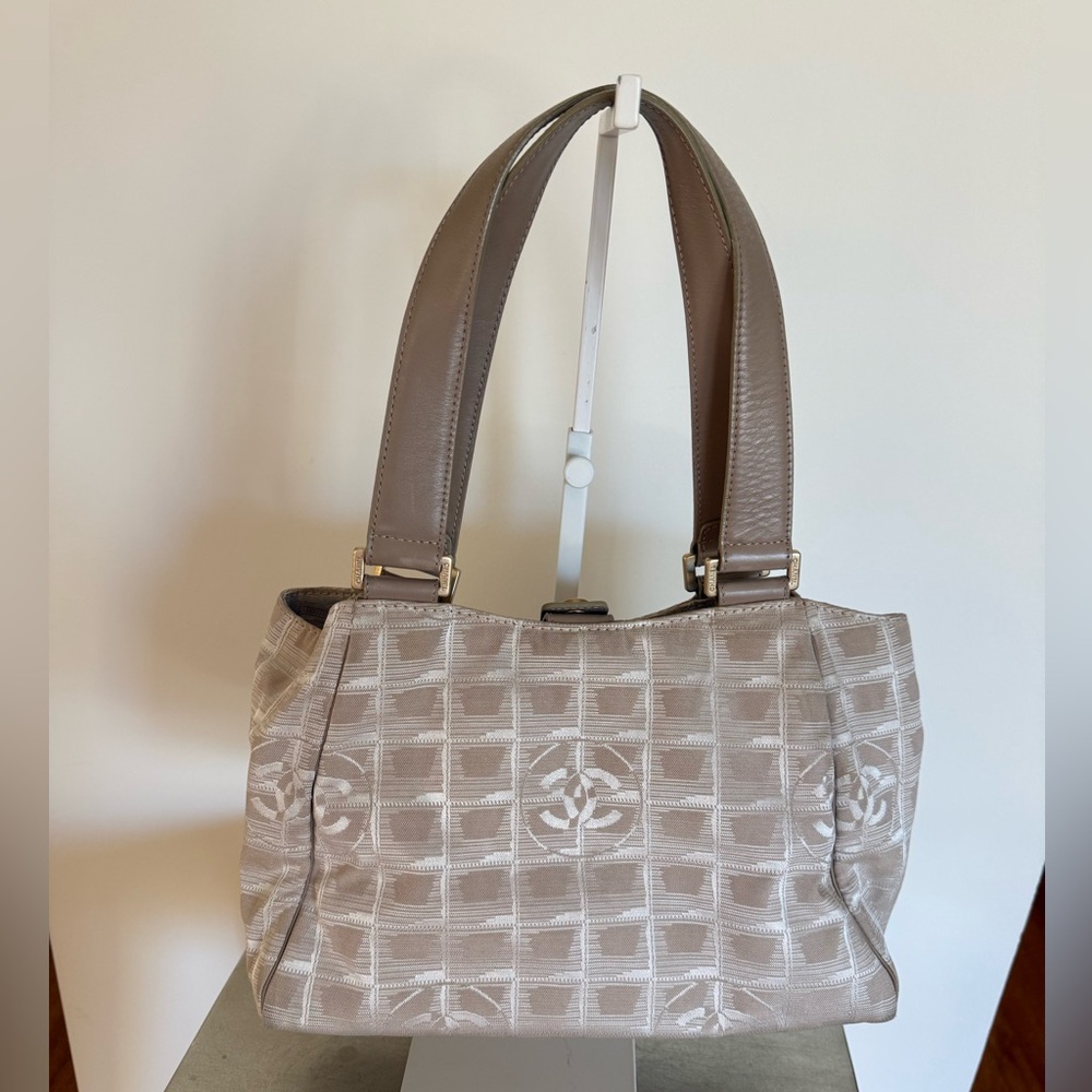 Chanel travel ligne small shoulder bag beige Karl Lagerfeld
